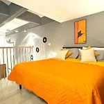 Dora Park-Porta Susa Private Parking&Netflix